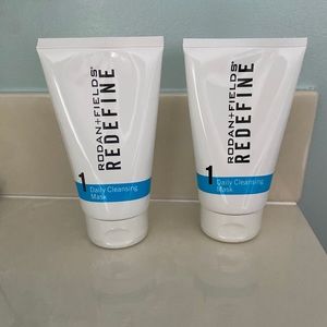 Rodan + Fields Redefine Daily Cleansing Mask